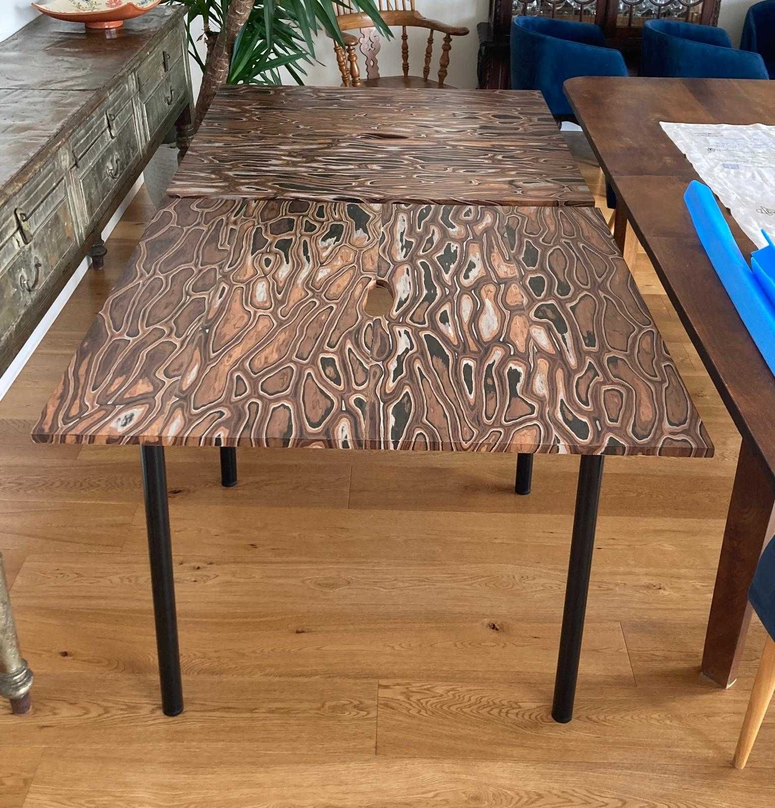 NOVA - Mesa de escritório 1.05m x 1.05m em contraplacadado folheado