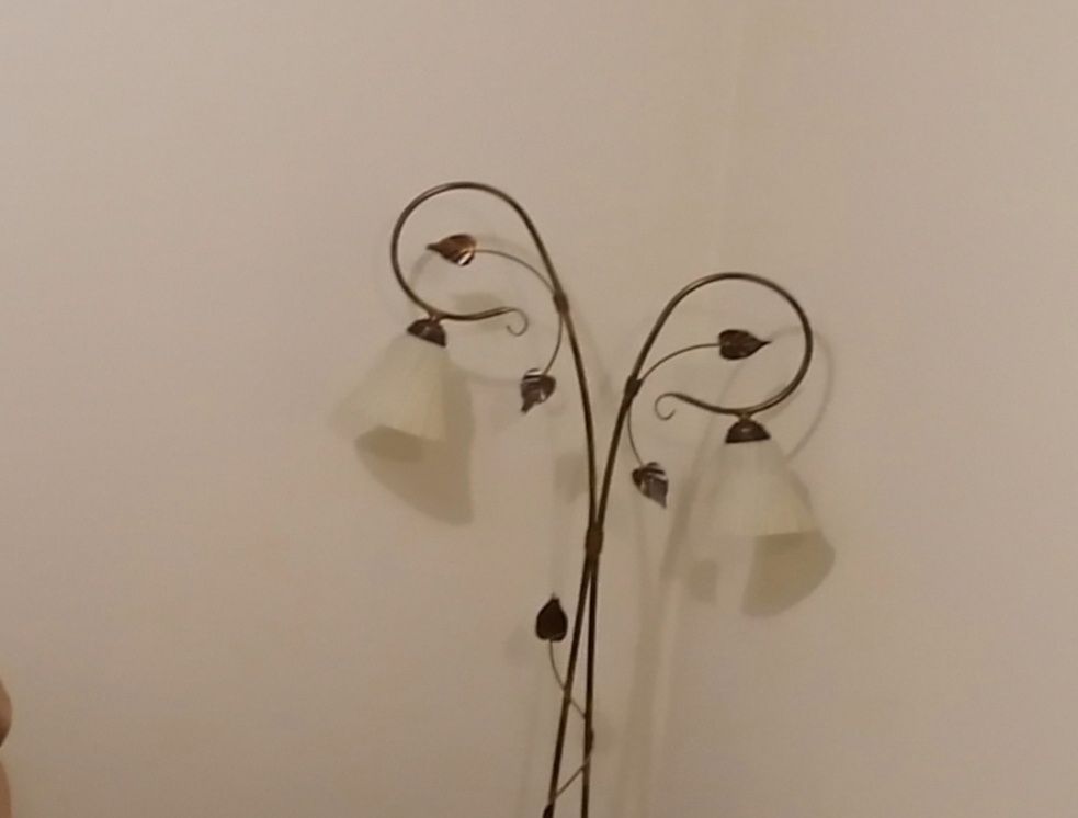 Lampa stojąca metalowa