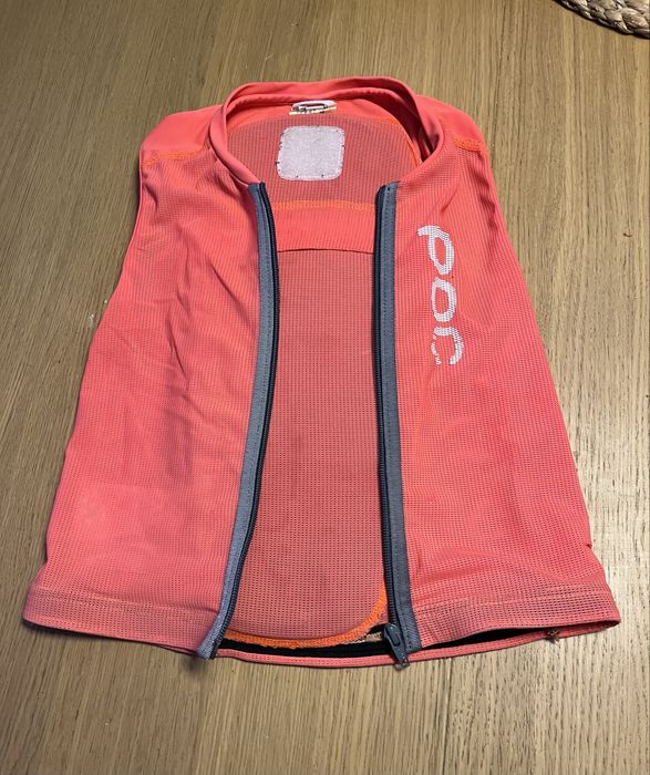 Ochraniacz na plecy firmy POCito, rozmiar L dziecięcy.