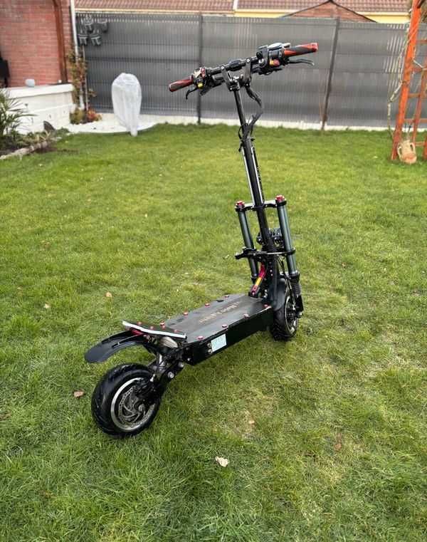 Trotinette électrique Halo Knight T107 pro  800 €