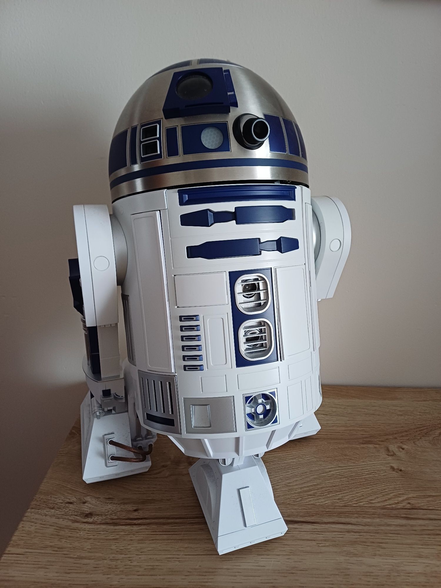 Robot R2-D2 interaktywny