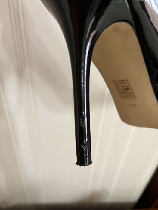 Туфли лодочки Guess лак