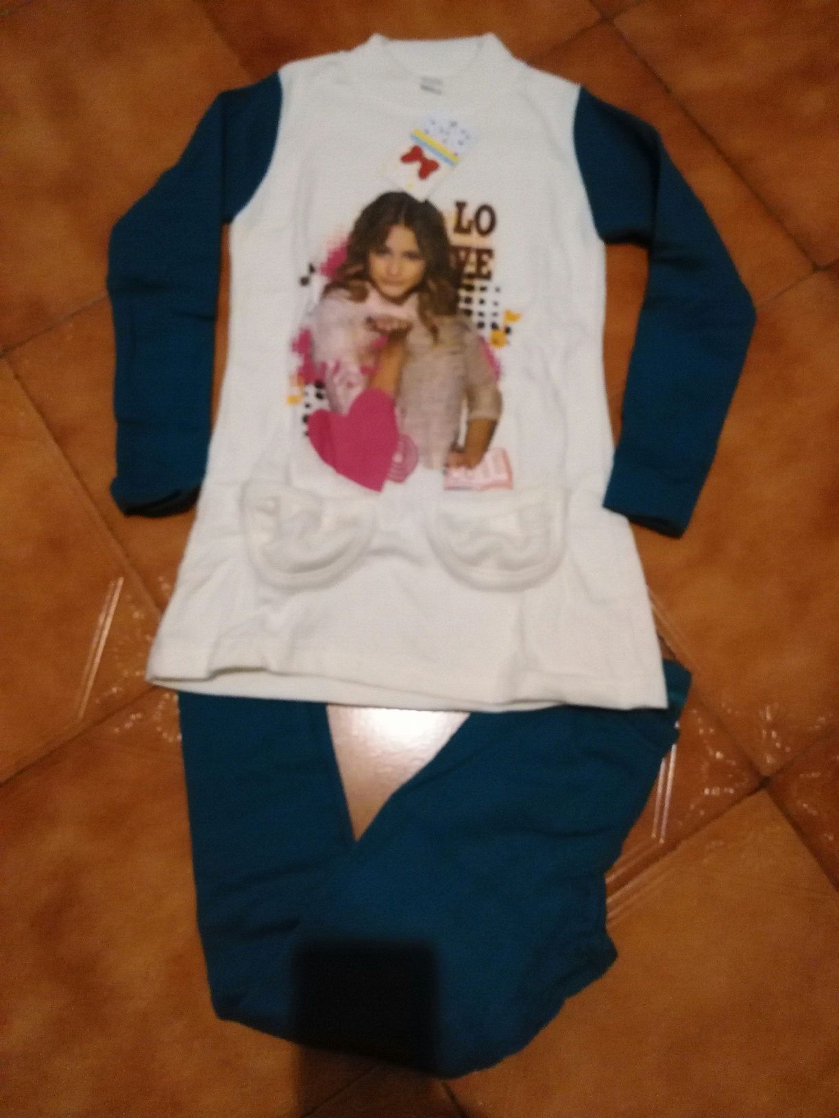 Fatos de treino da violeta novos, tm 8 /14 anos