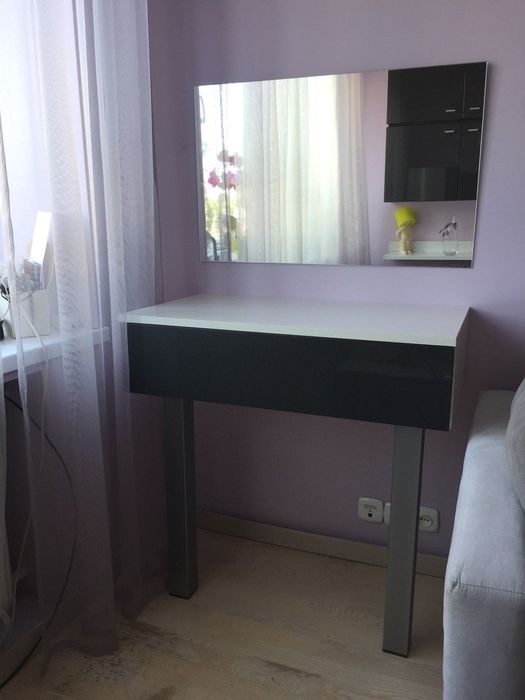 Туалетний столик