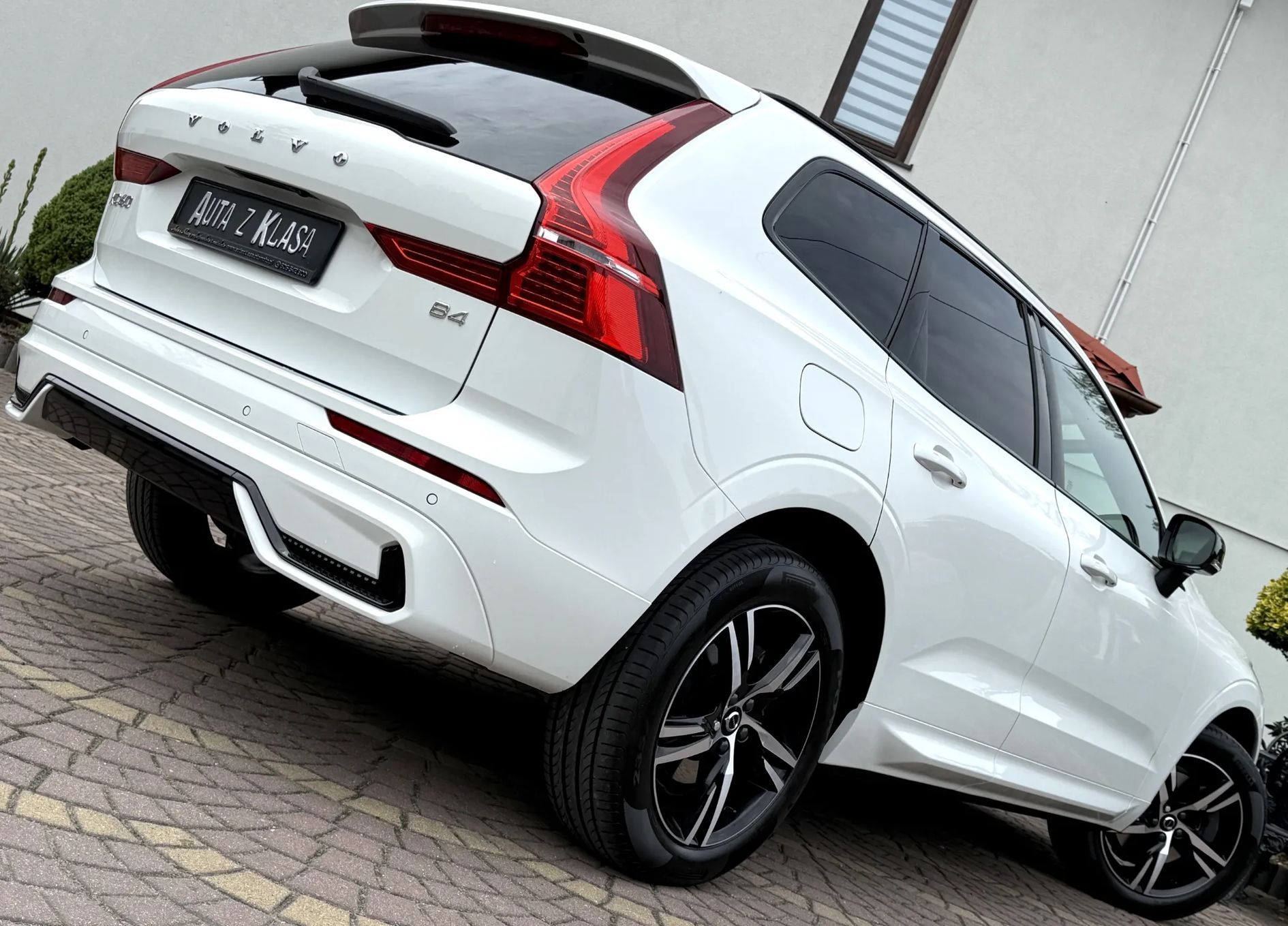 Volvo XC 60 R DESIGN+ BLACK edition+idealny stan*FULL*przepiękny*IDEAŁ