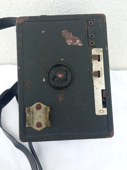Máquina fotográfica antiga coronet D 20