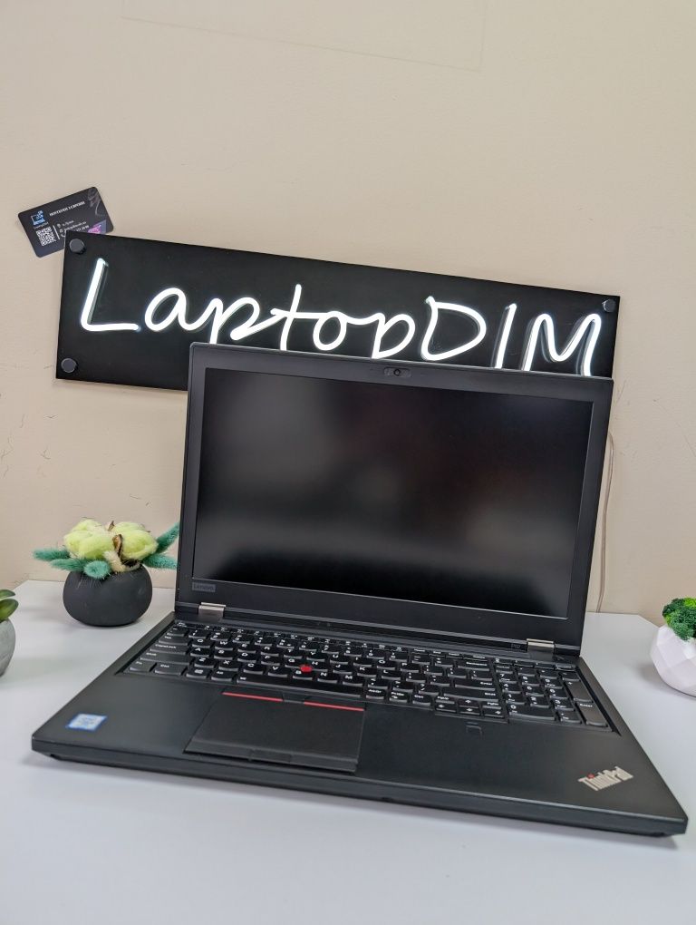 P2000M(4GB).Ноутбук Lenovo ThinkPad P52/i7-8/16/512/15.6/IPS/потужний