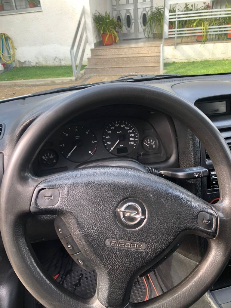 Vendo opel 
Ano 06 2