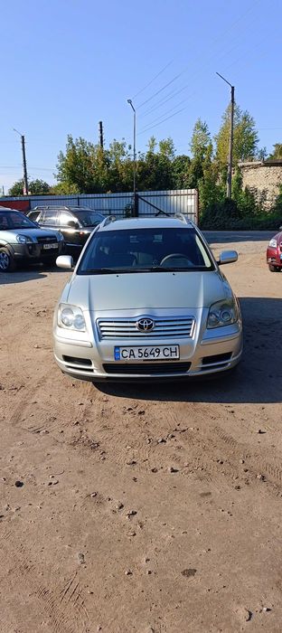 Продам Тойоту Авенсис