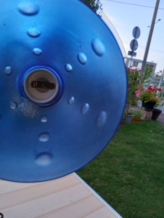 Lampka 230 V z oprawką na żarówkę z trzonkiem