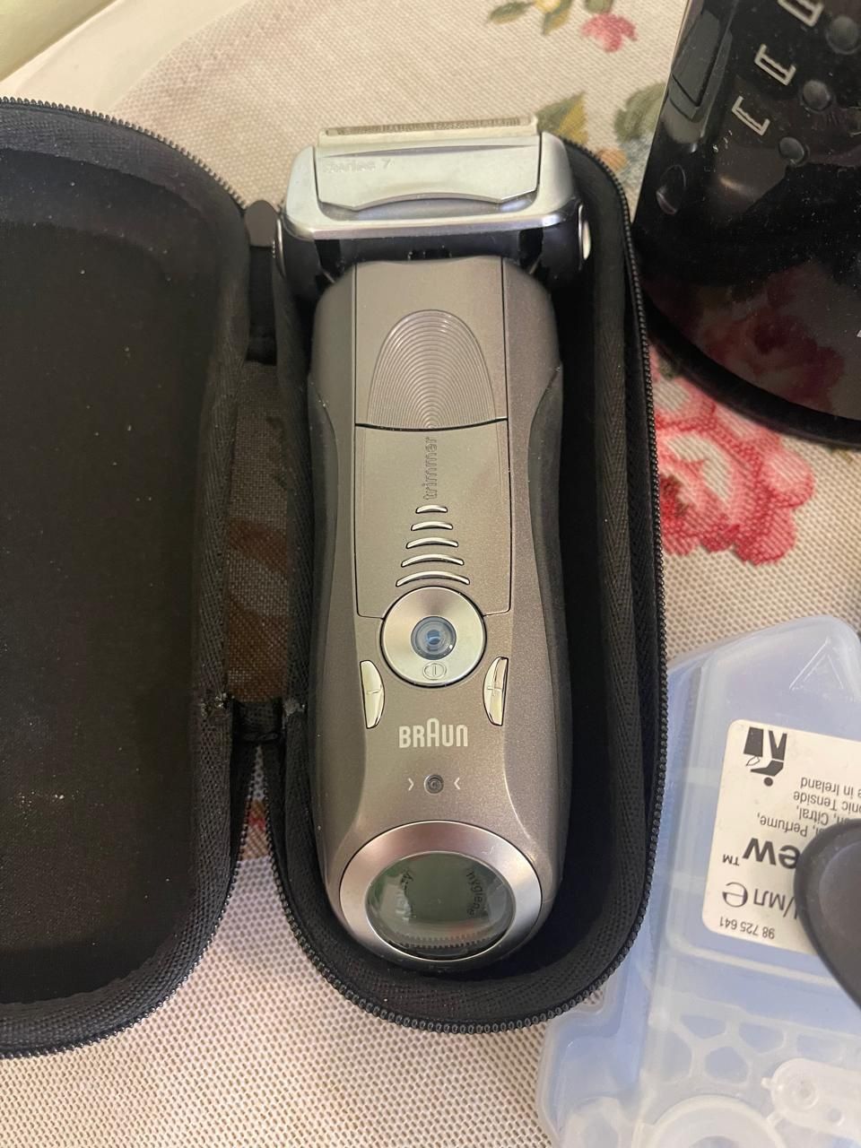 Продам электробритву BRAUN