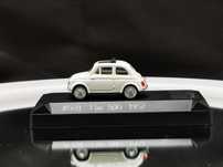 Linda miniatura Fiat 500 - modelo de 1957, escala 1/43 da Solido