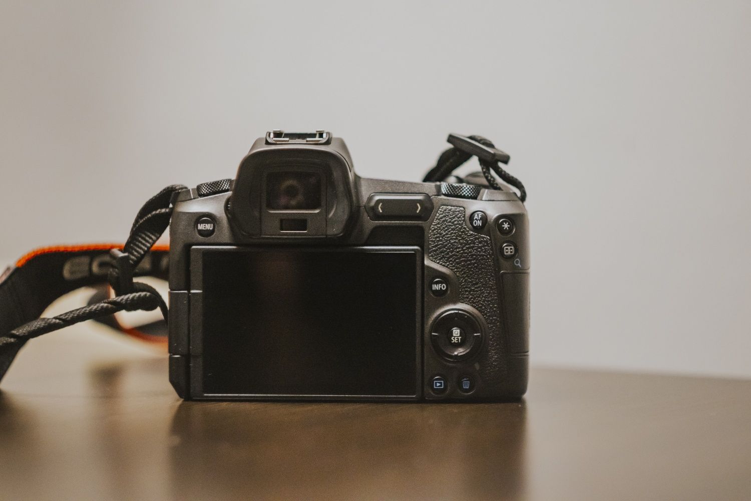 Canon eos r body - Rezerwacja