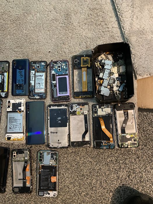 Telefony na części