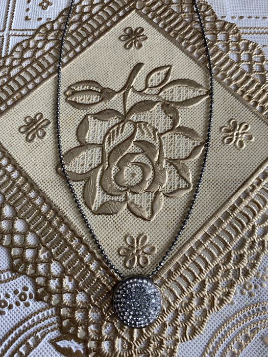 wisiorek naszyjnik koło łabędź Swarovski