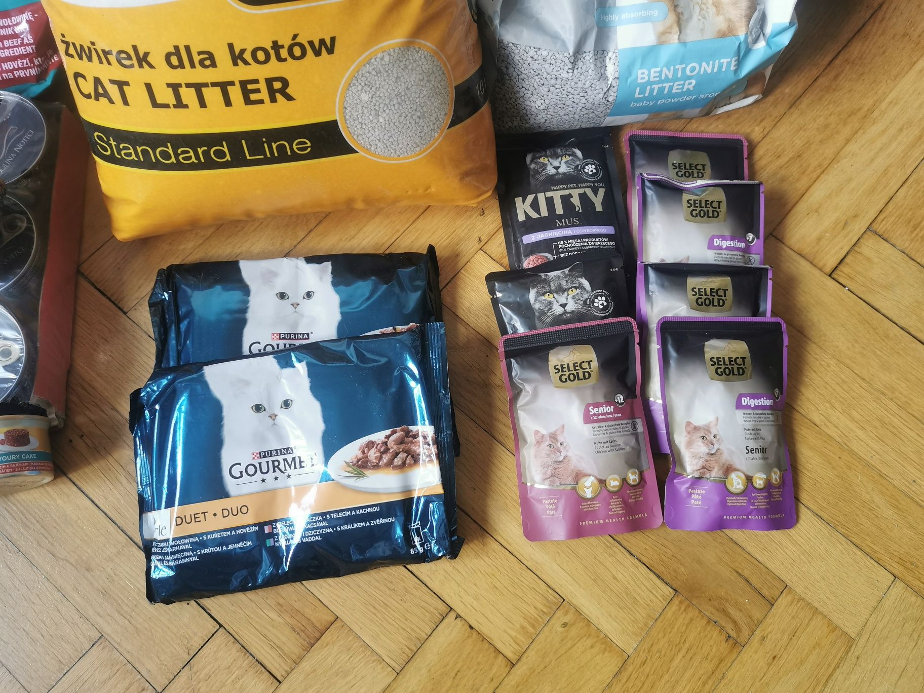 Taniej Karma i żwirek dla kota, różne, całość 125 zł