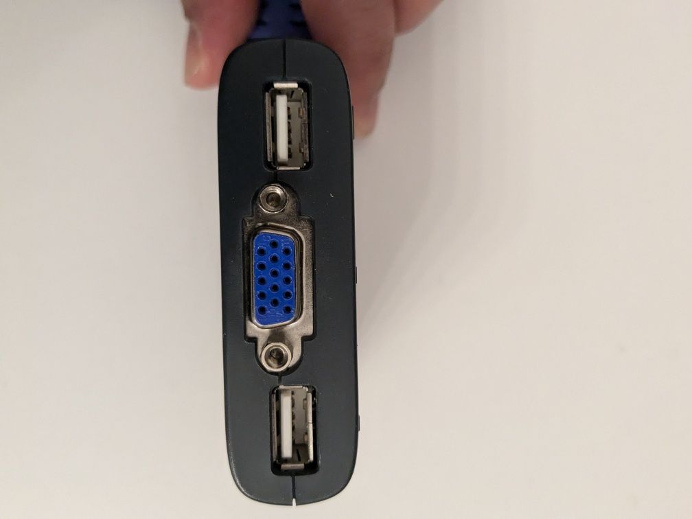 Data switch usb e monitor