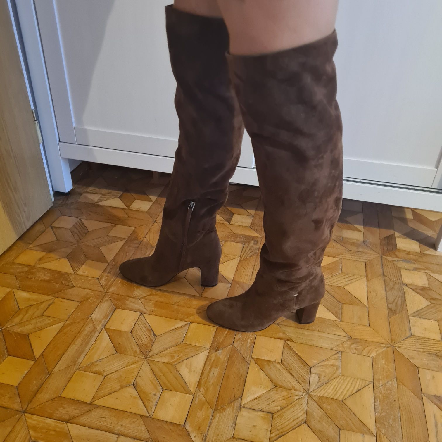 Sprzedam nowe, niechodzone skórzane kozaki Bibi Lou rozmiar 38