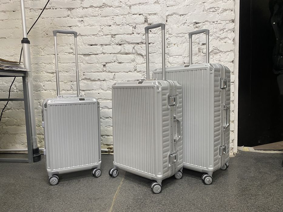 Валіза (чемодан )  Milano Bag 013