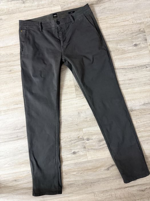 Чиносы. Брюки. Hugo Boss (оригинал). Размер 33 (50)
