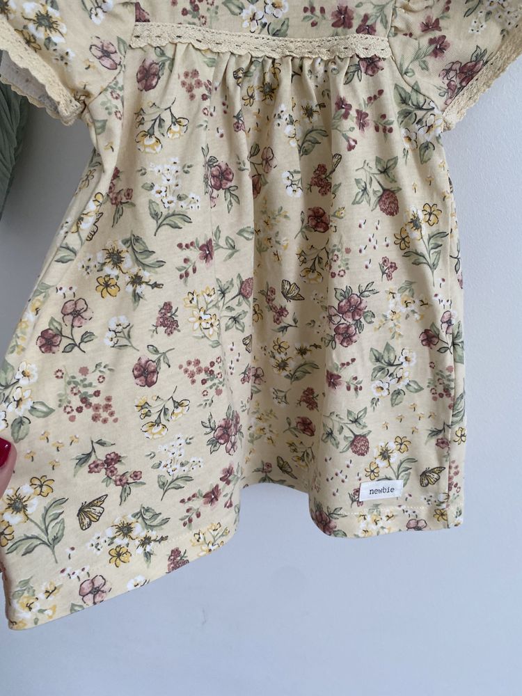 Sukienka newbie 68 pastelowa żółta kwiaty liście