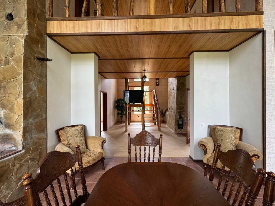 Приватний будинок