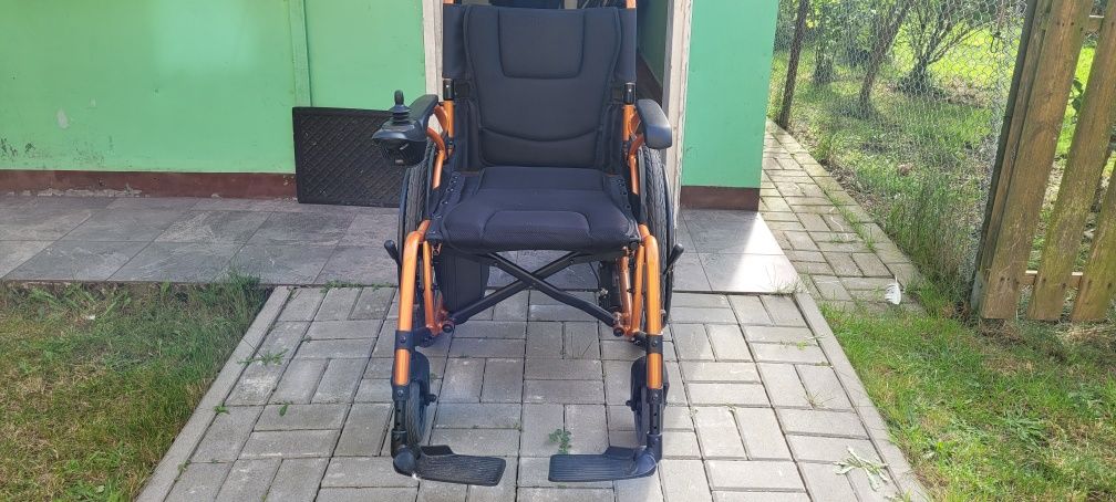 Wózek inwalidzki elektryczny
