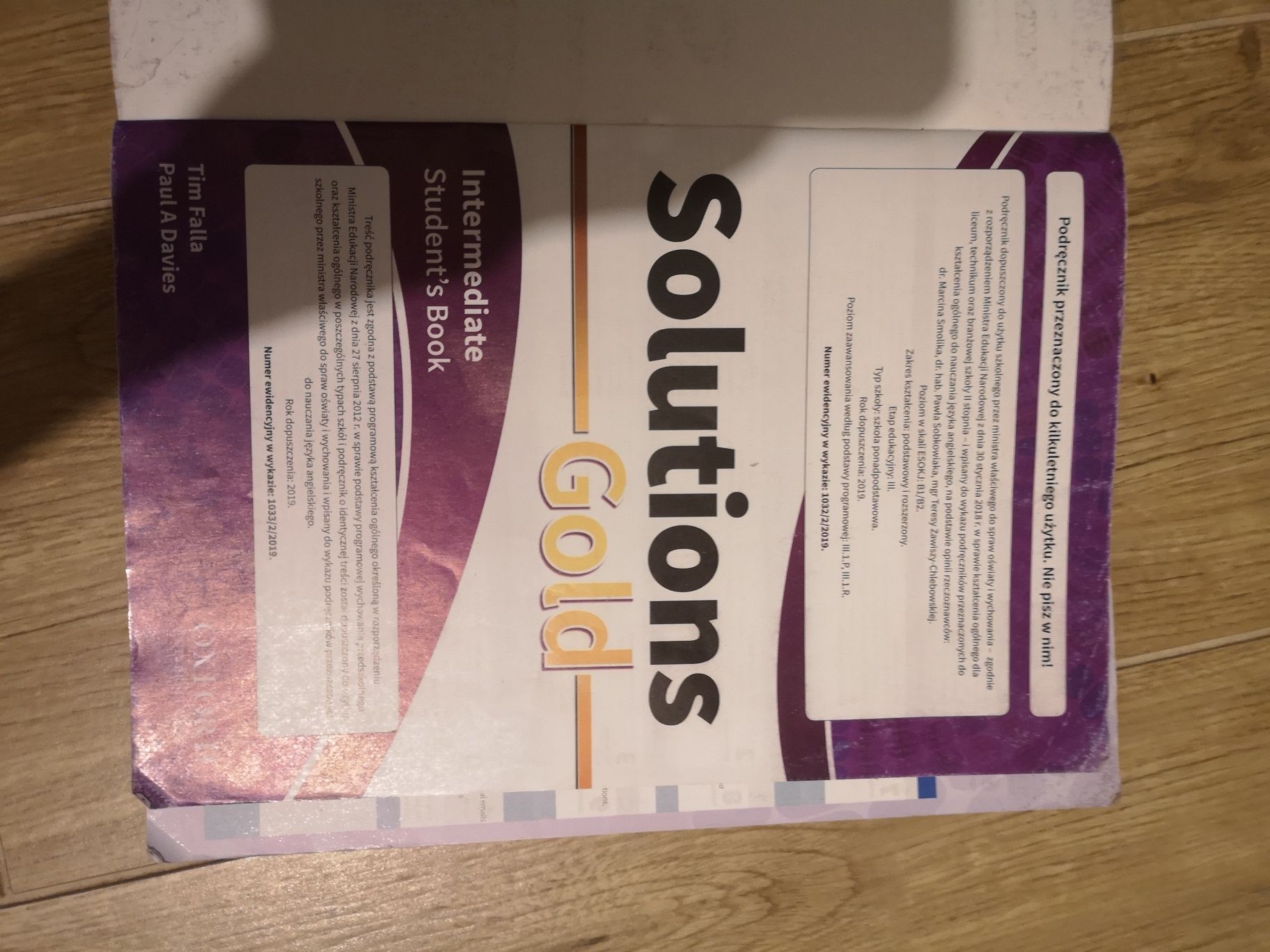 Podręcznik do języka angielskiego "Solutions Gold"