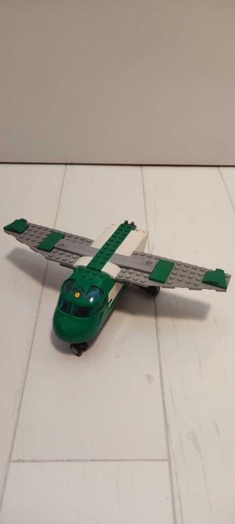 Pojazdy LEGO + COBI
