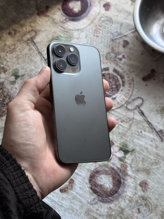 Продам iPhone 13 pro 256gb graphite