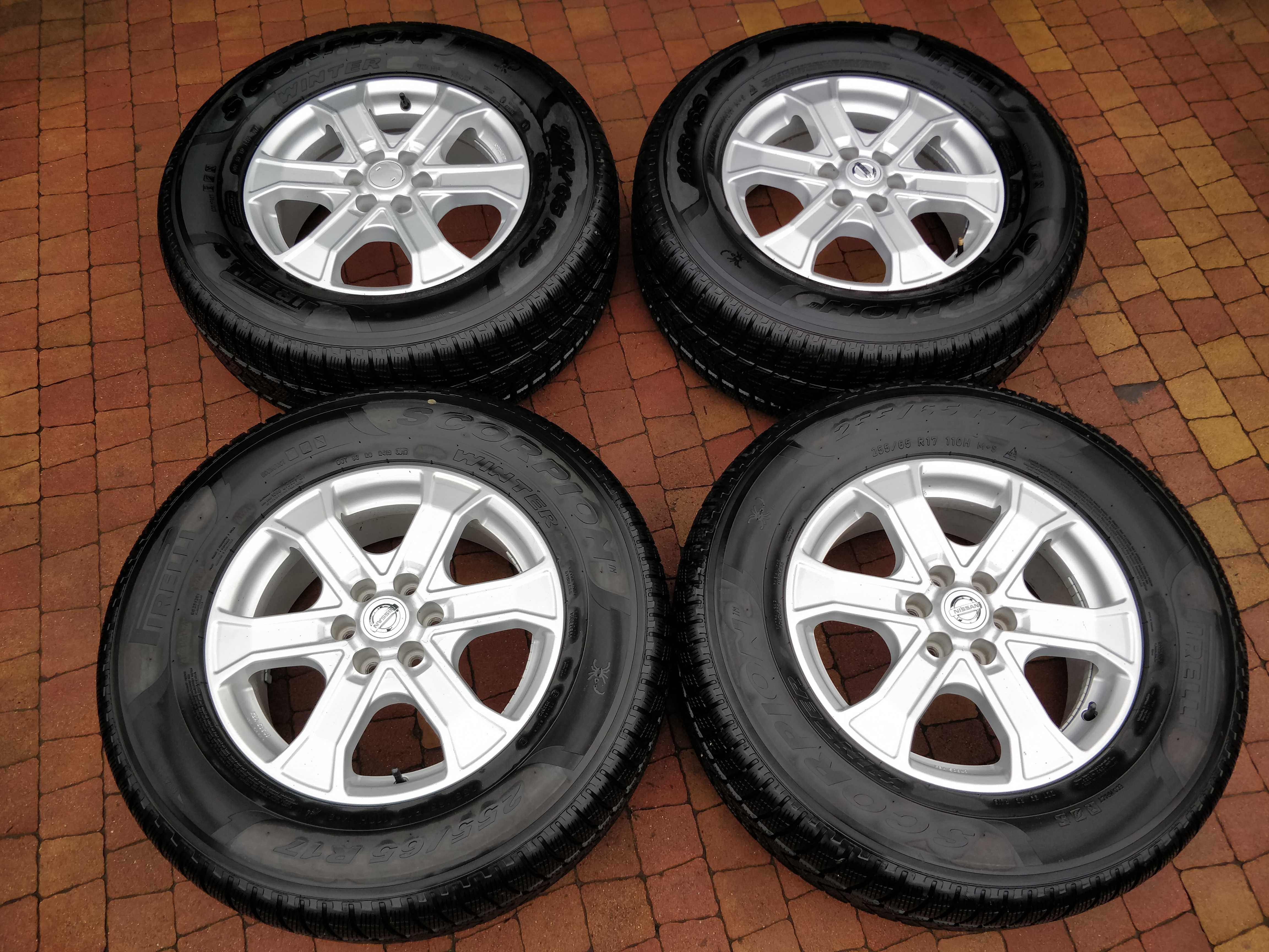 2494. Alufelgi 17" Nissan Navara D23 6x114.3 7J ET45 oryginalne