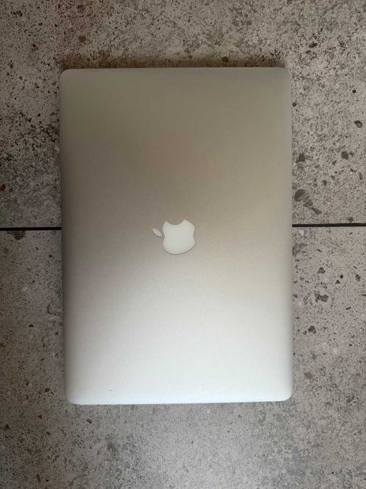 MacBook Pro 15" Retina (Mid 2015), i7 / 16 ГБ / SSD 256GB
