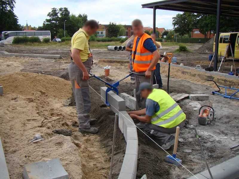 Ręczny chwytak poprzeczny Mimal CHP do krawężników betonowych do 130kg