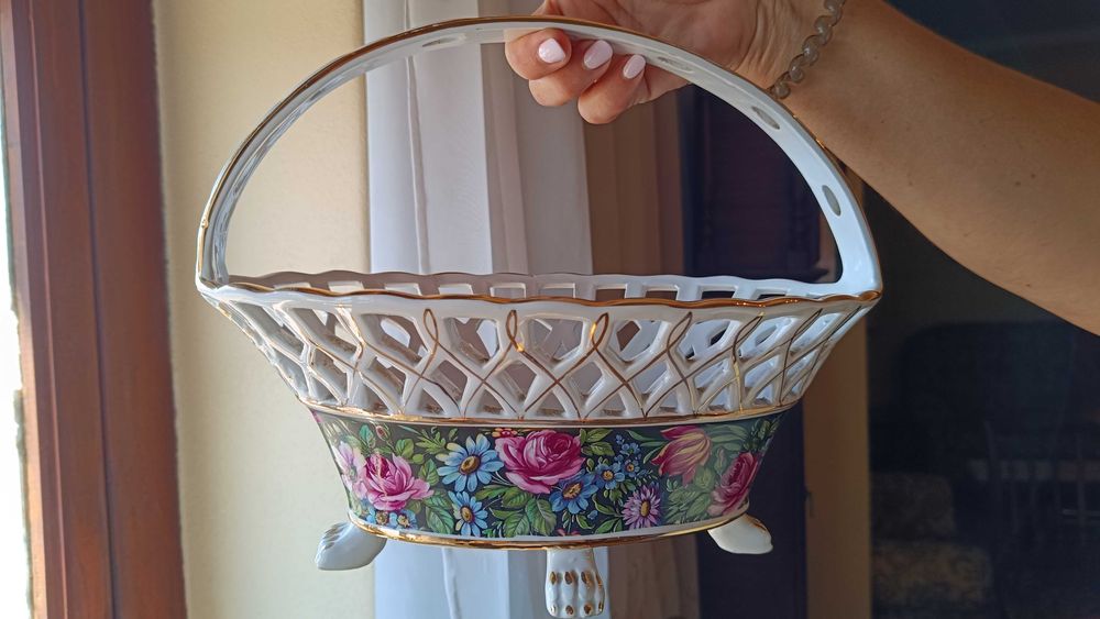 Cesta Decorativa de Porcelana - Antiga e Elegante