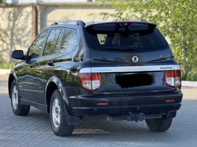 Продам автомобіль SsangYong Kyron.