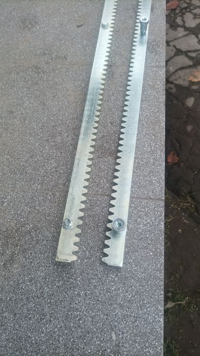 Зубчата рейка для відкатних воріт 5м. Ціна 1200 грн