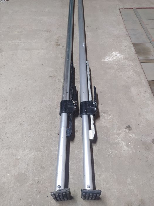 Поперечні планки кріплення вантажу