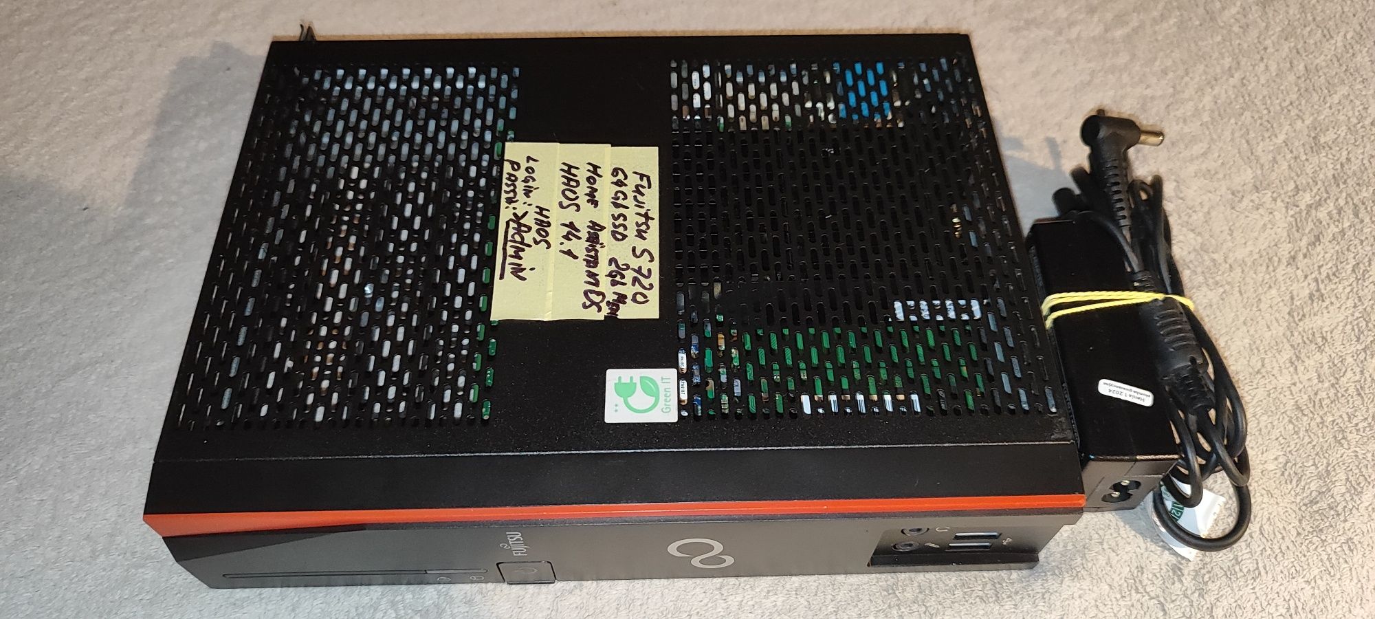 Тонкий клієнт Fujitsu Futro S720
