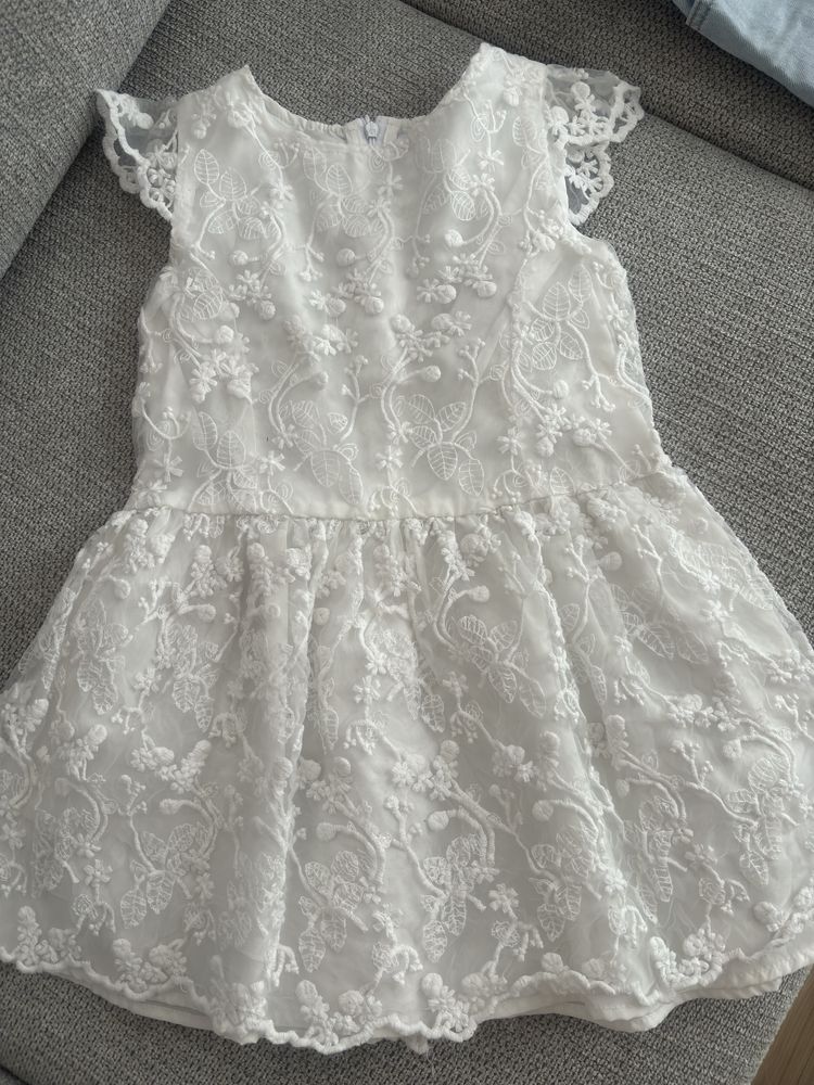 Biała sukienka Reserved 122