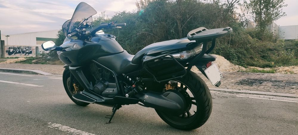 Honda DN-01 impecável