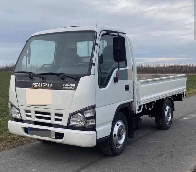 Tranport skrzyniowy 2 tony. Tranport żywych ryb.