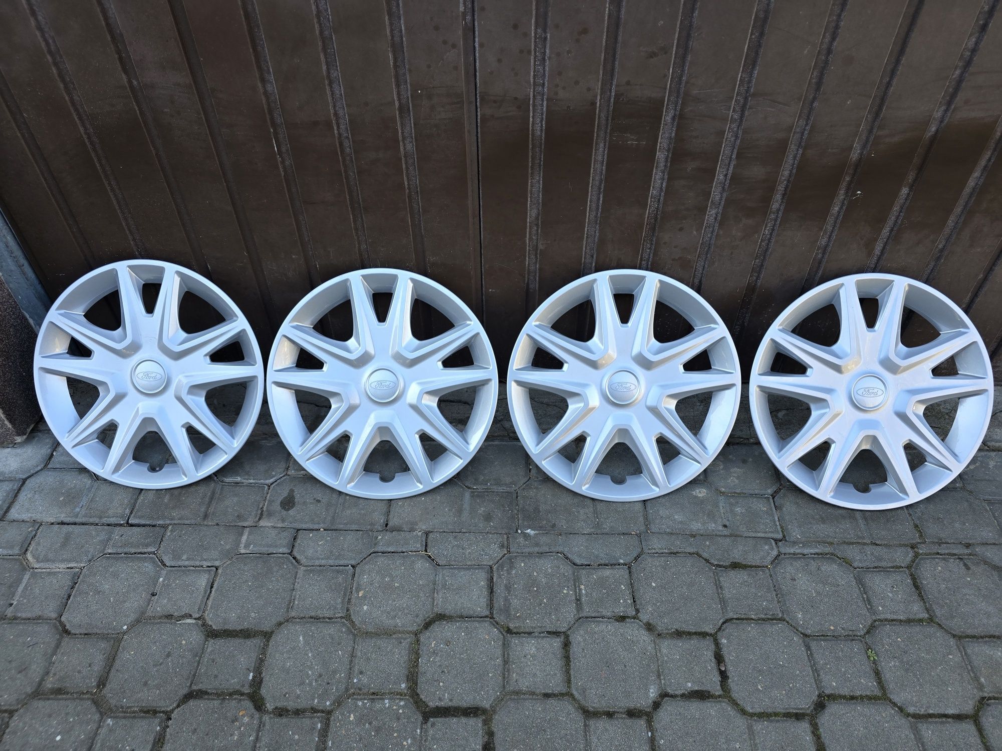 kołpaki 15" Ford Fiesta Fusion Focus Escort Ka+ Puma B-Max C-Max