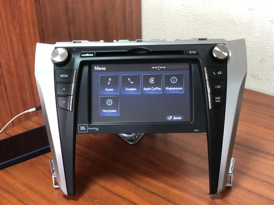 Toyota Camry 55 EU , CarPlay и Android Auto , оригинал