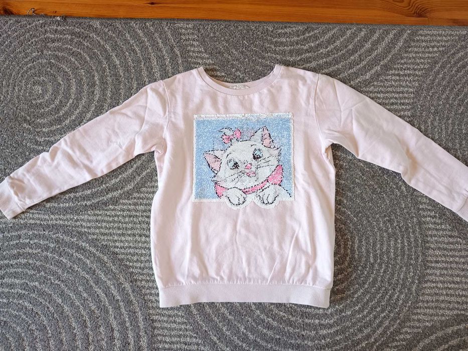 Bluzy dla dziewczynki 6-8 lat cena za wszystkie.