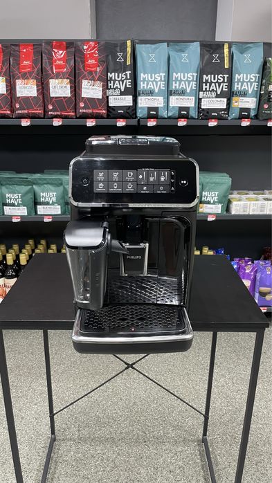 Кофемашина Philips 3200,новый молочник,гарантия