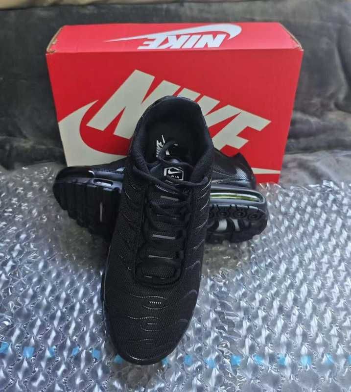 czarny^mądrość^NikeMaxTN^UnisexTrampki Roz.44