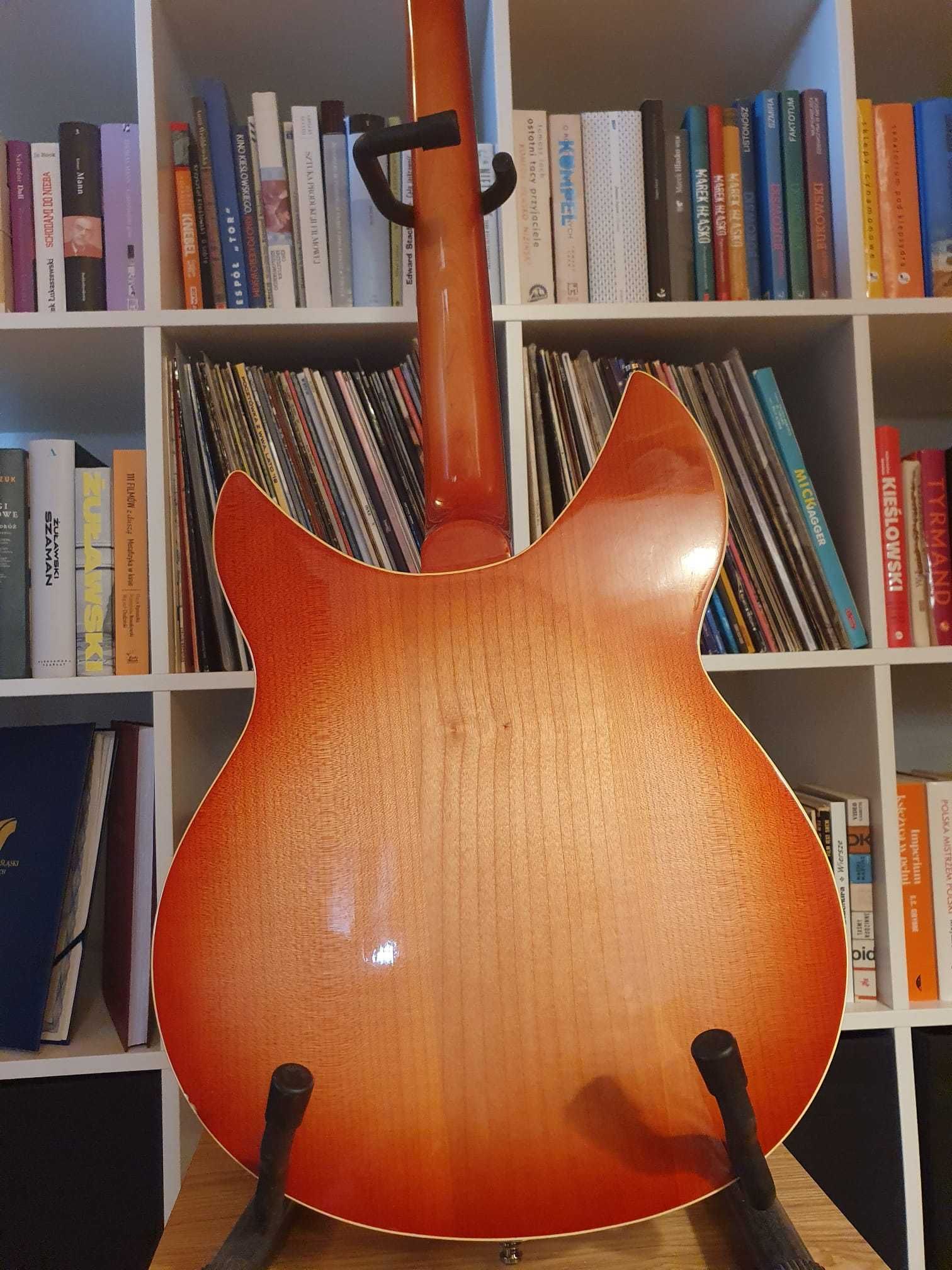 Greco RG-850 (kopia Rickenbackera 330)
