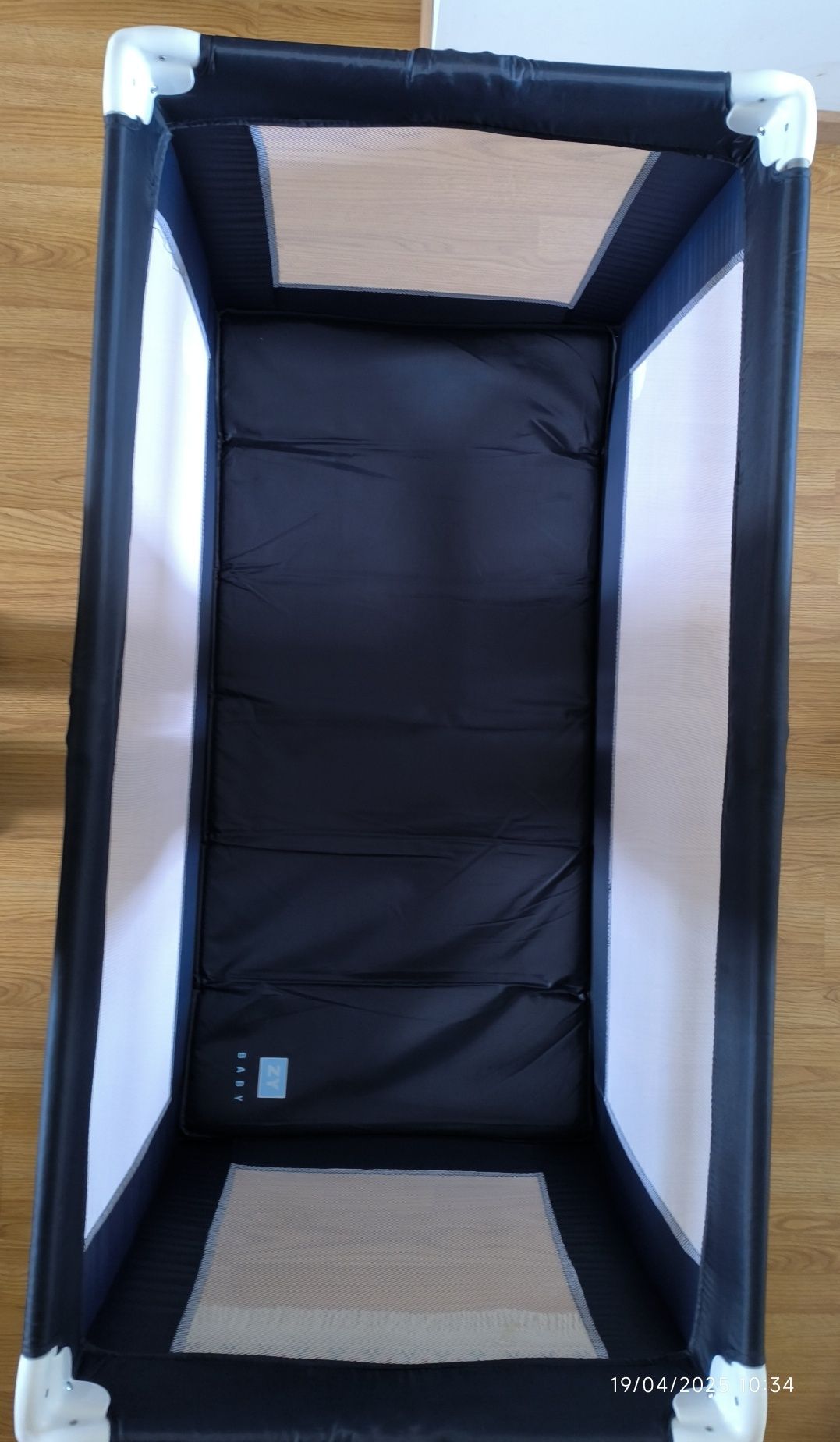 Cama de viagem de bebé. Zippy