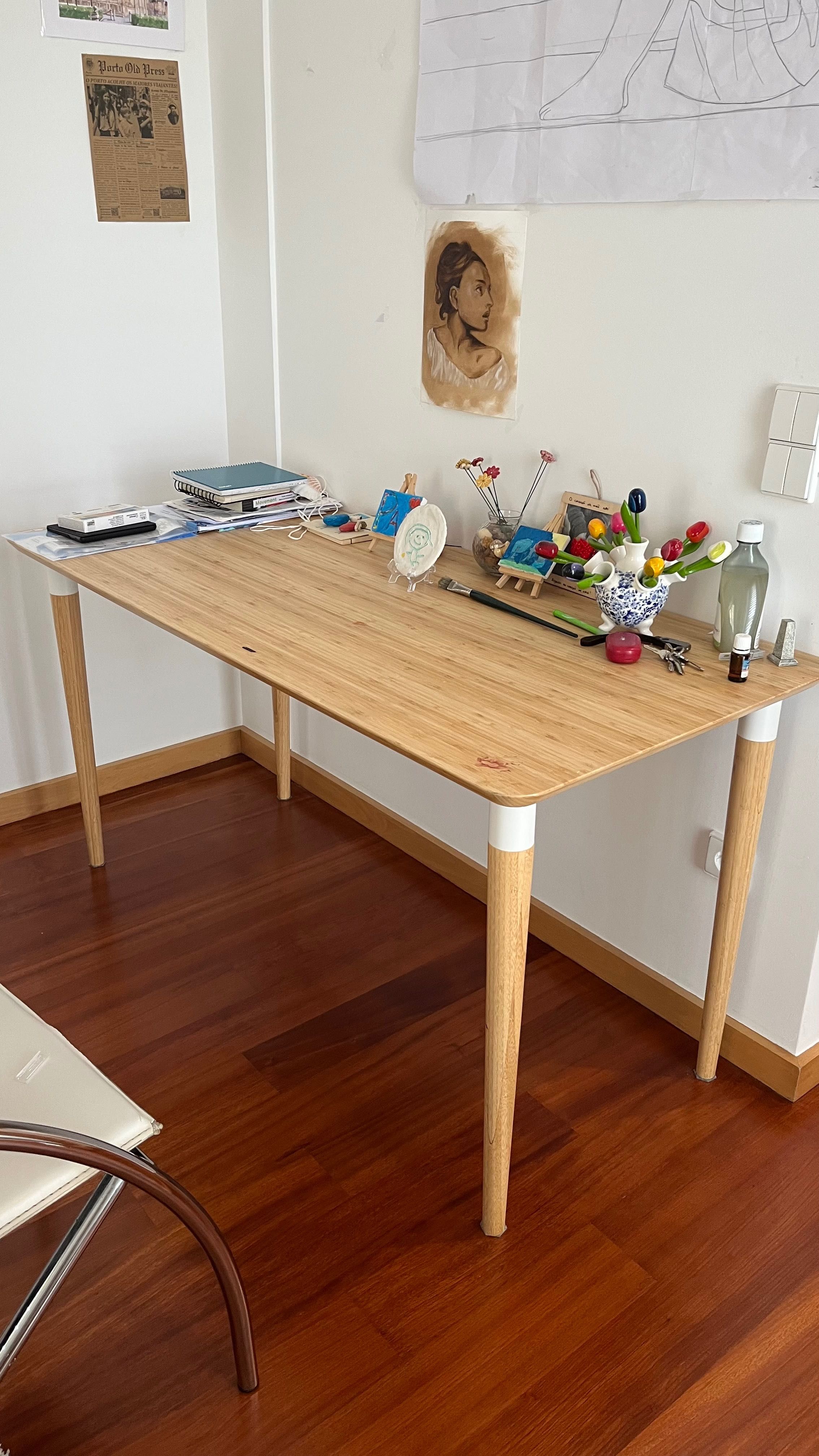 Mesa de estudo Ikea