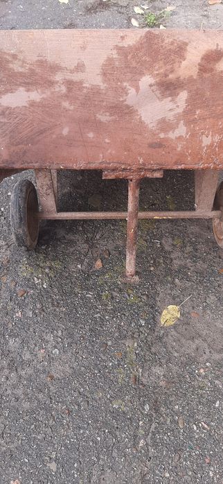 Тачка садова металічна